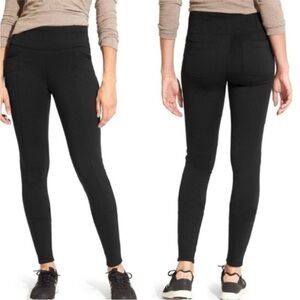 Athleta Metro Leggings in black, Size Small Petite
